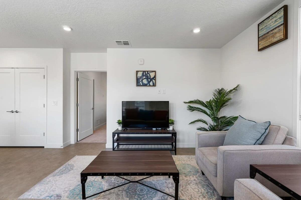 2Br Luxury Urban Escape Balcony & Fitness Center Daire Salt Lake City Dış mekan fotoğraf